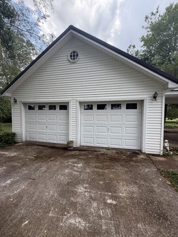 325 Rabbit Trail Rd, Leoma, TN 38468