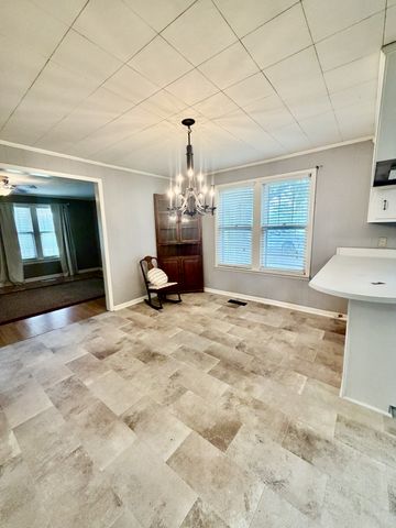 325 Rabbit Trail Rd, Leoma, TN 38468