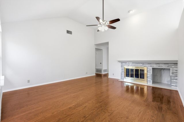 656 Parkway Boulevard, Coppell, TX 75019