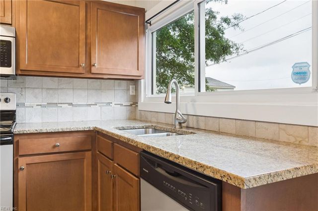 3604 Spottswood PL, Hampton, VA 23661