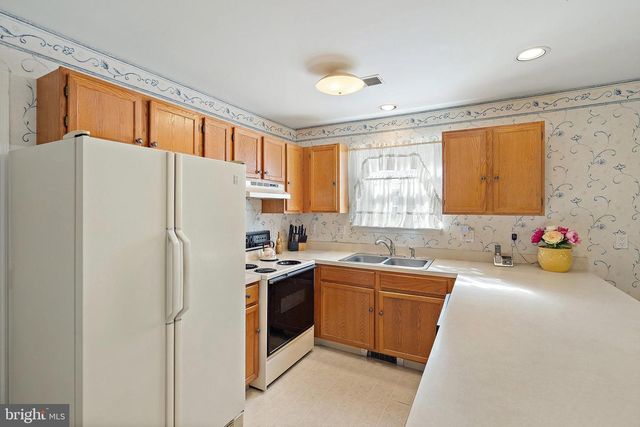 401 LILY CT SEC 1 CT, Manchester Twp, NJ 08759