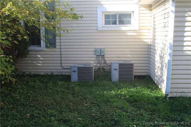 1126 Myrtle Avenue, New Albany, IN 47150