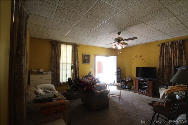 1126 Myrtle Avenue, New Albany, IN 47150