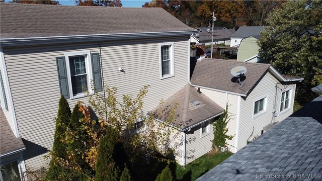 1126 Myrtle Avenue, New Albany, IN 47150