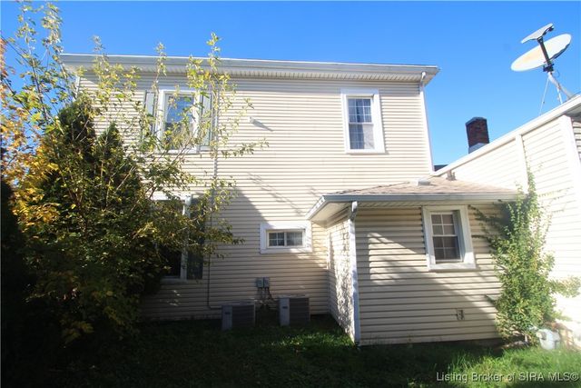 1126 Myrtle Avenue, New Albany, IN 47150