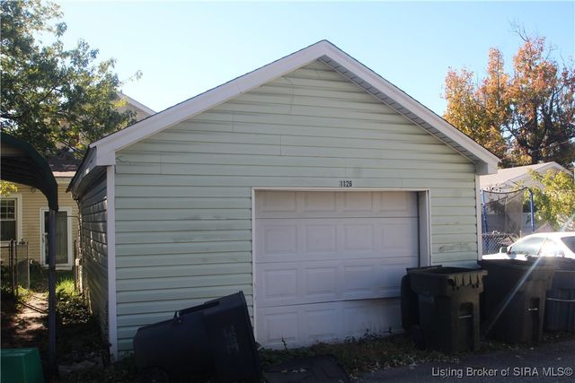 1126 Myrtle Avenue, New Albany, IN 47150