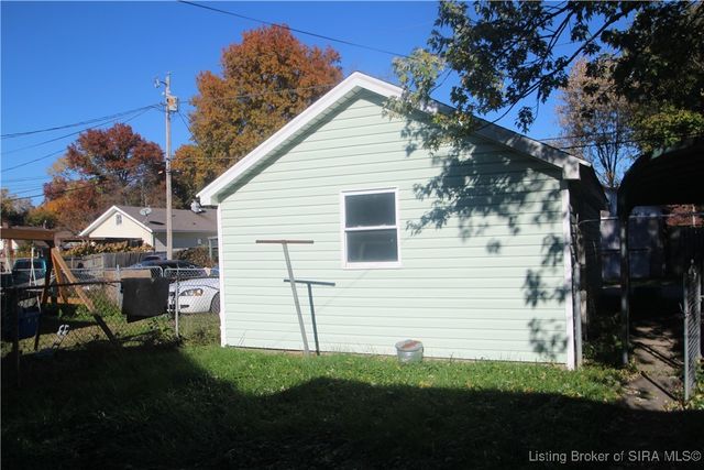 1126 Myrtle Avenue, New Albany, IN 47150