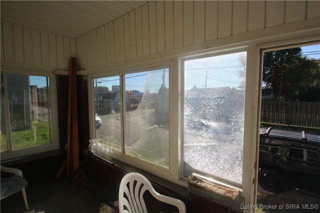 1126 Myrtle Avenue, New Albany, IN 47150