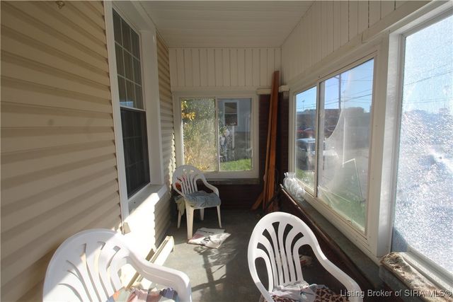 1126 Myrtle Avenue, New Albany, IN 47150