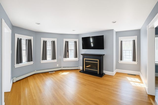 25 Barnes Street, Waltham, MA 02453