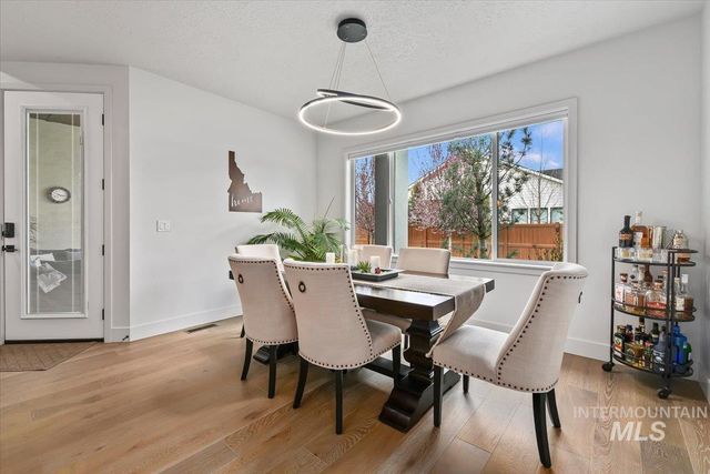 665 S Aspen Lakes Way, Star, ID 83669