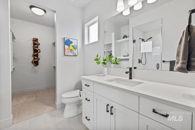 665 S Aspen Lakes Way, Star, ID 83669