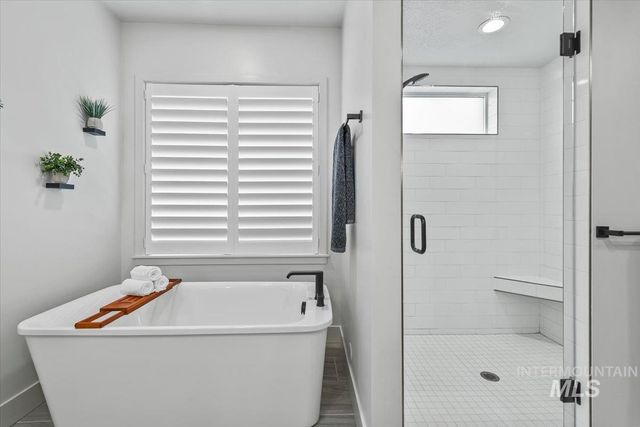 665 S Aspen Lakes Way, Star, ID 83669