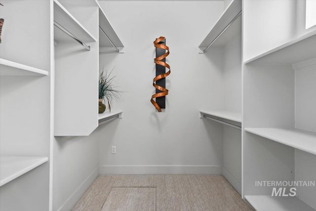 665 S Aspen Lakes Way, Star, ID 83669