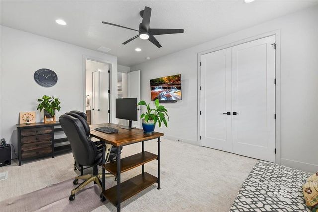 665 S Aspen Lakes Way, Star, ID 83669