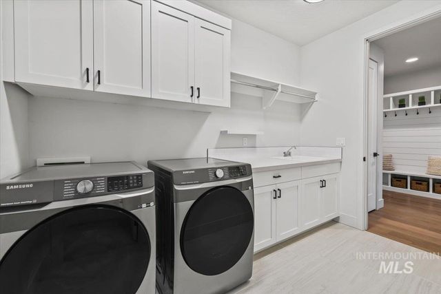 665 S Aspen Lakes Way, Star, ID 83669