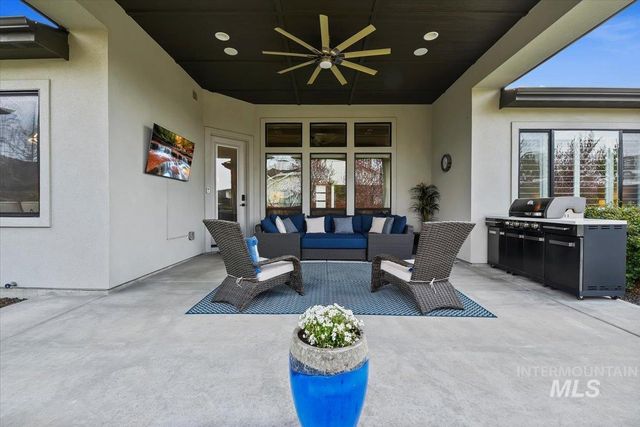 665 S Aspen Lakes Way, Star, ID 83669