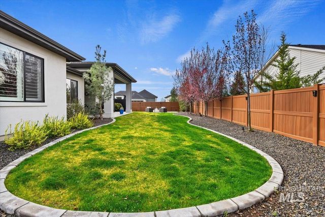 665 S Aspen Lakes Way, Star, ID 83669