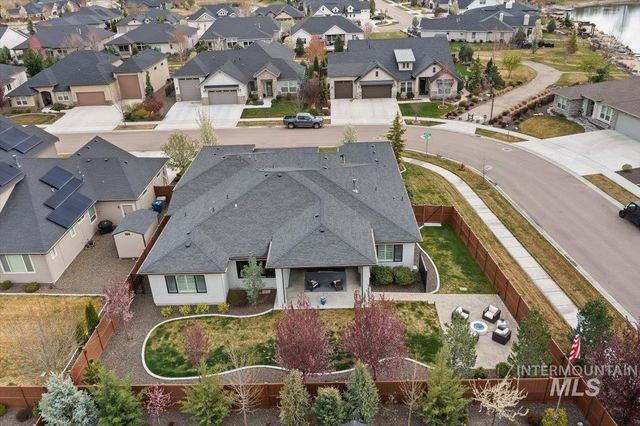 665 S Aspen Lakes Way, Star, ID 83669