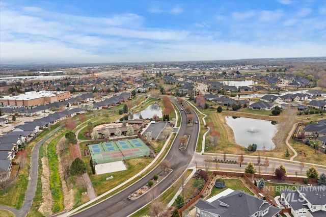 665 S Aspen Lakes Way, Star, ID 83669