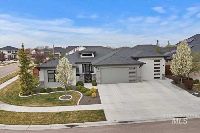 665 S Aspen Lakes Way, Star, ID 83669