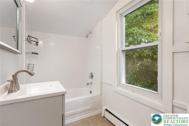 580 South Benner Avenue, Fountain Hill Boro, PA 18015
