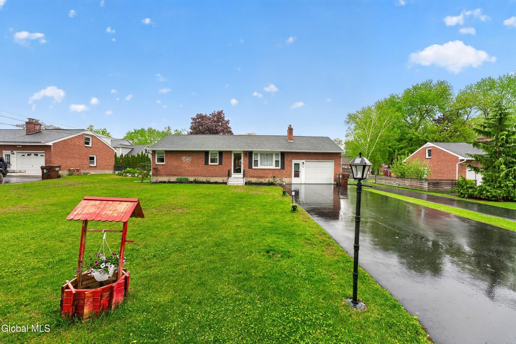 104 Marjorie Drive, Guilderland, NY 12203