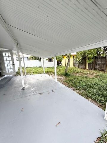 4871 SW 24th Ave, Dania Beach, FL 33312