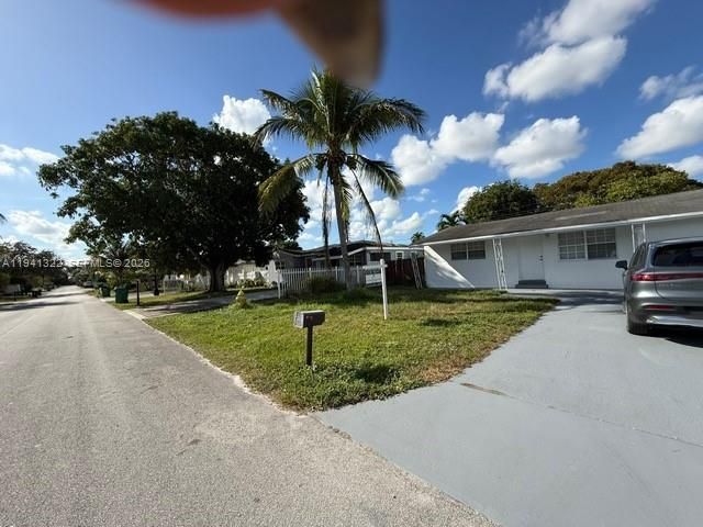 4871 SW 24th Ave, Dania Beach, FL 33312