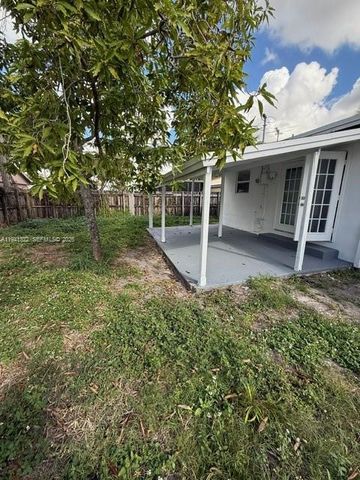 4871 SW 24th Ave, Dania Beach, FL 33312