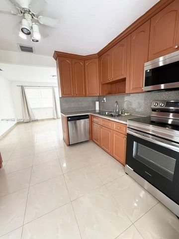 4871 SW 24th Ave, Dania Beach, FL 33312