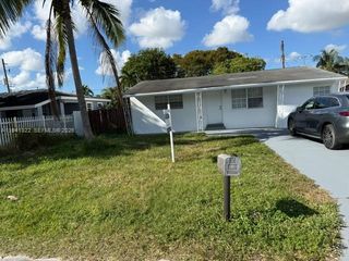 4871 SW 24th Ave, Dania Beach, FL 33312