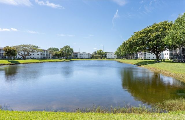 592 FANSHAW O 592, Boca Raton, FL 33434