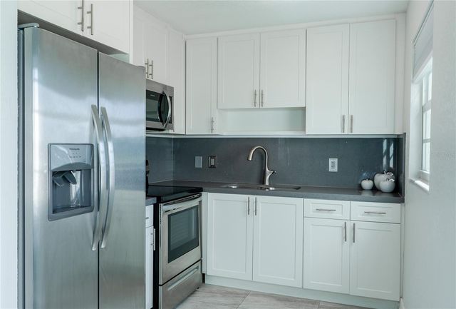 592 FANSHAW O 592, Boca Raton, FL 33434