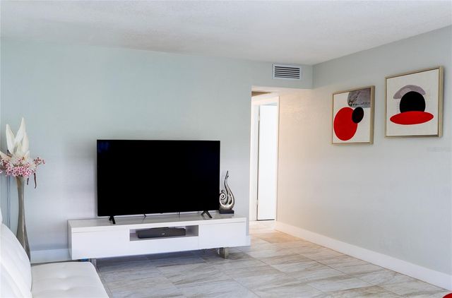 592 FANSHAW O 592, Boca Raton, FL 33434