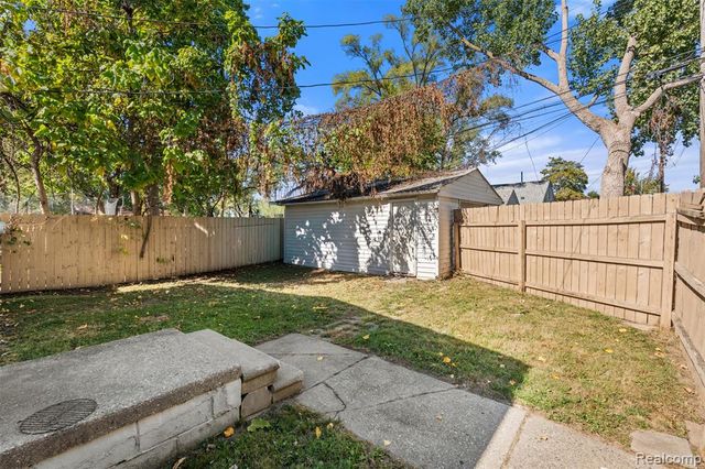 12863 Couwlier Avenue, Warren, MI 48089