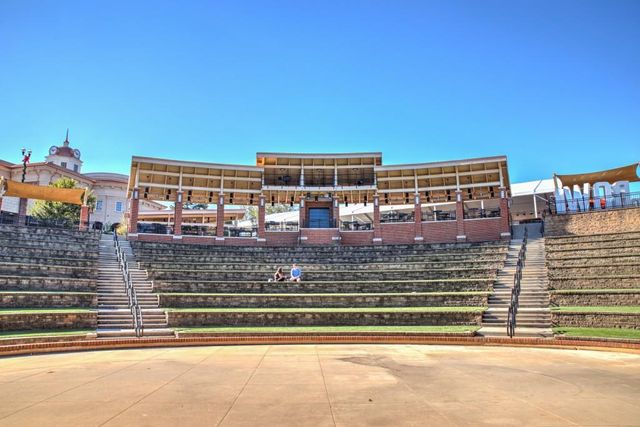 1514 Thurcroft Lane, Lawrenceville, GA 30043