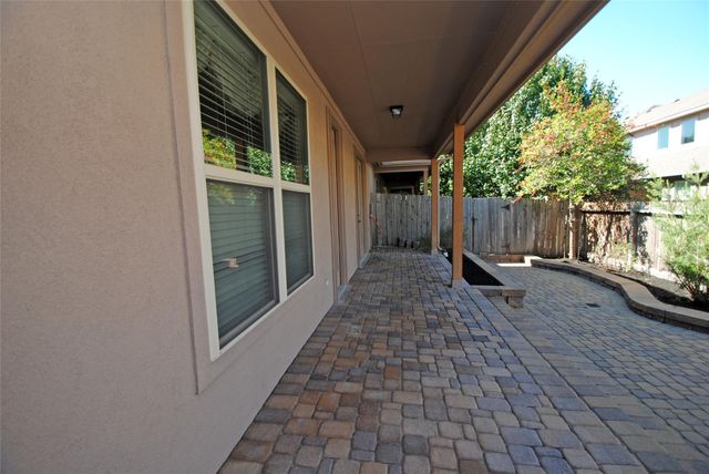 9022 Centennial Drive, Conroe, TX 77384