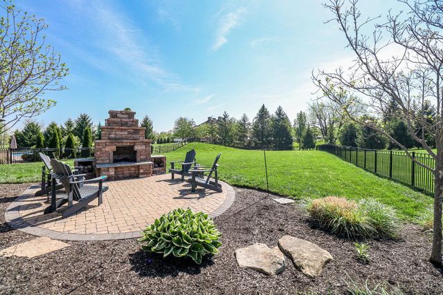 4966 Whispering Creek Ct, Hamilton Twp, OH 45039