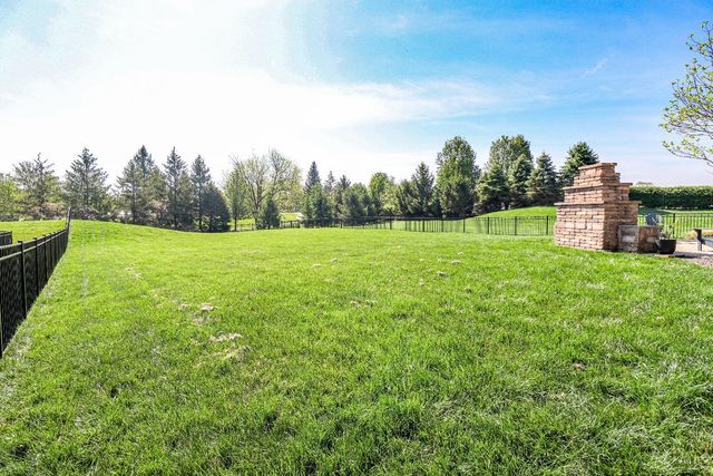 4966 Whispering Creek Ct, Hamilton Twp, OH 45039
