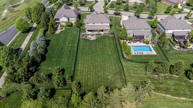 4966 Whispering Creek Ct, Hamilton Twp, OH 45039