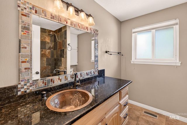 9622 W Delaware St, Boise, ID 83709