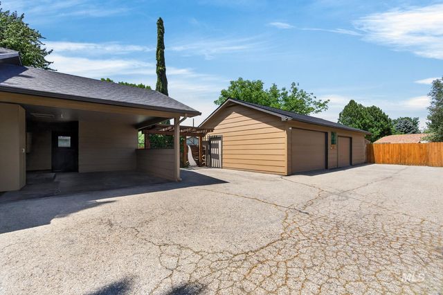 9622 W Delaware St, Boise, ID 83709