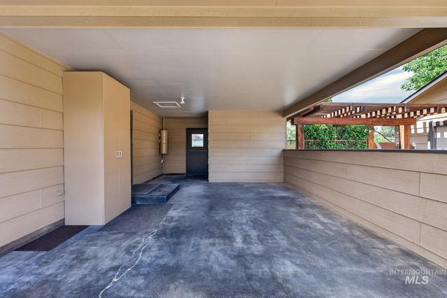9622 W Delaware St, Boise, ID 83709