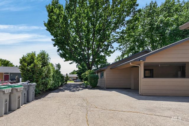 9622 W Delaware St, Boise, ID 83709