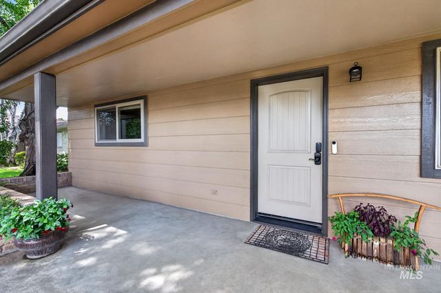 9622 W Delaware St, Boise, ID 83709