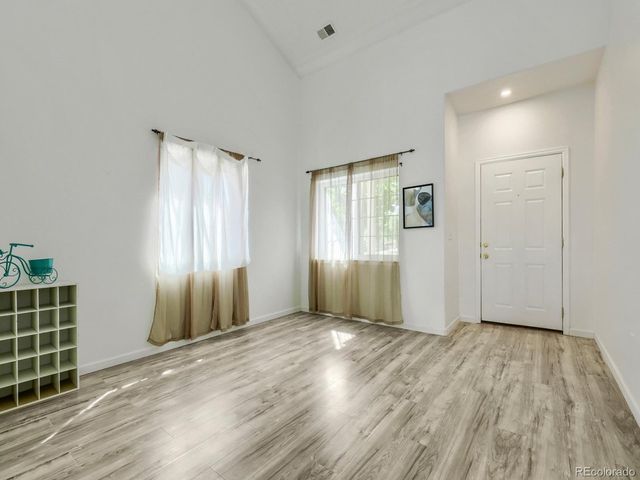 19355 E 58th Dr, Aurora, CO 80019