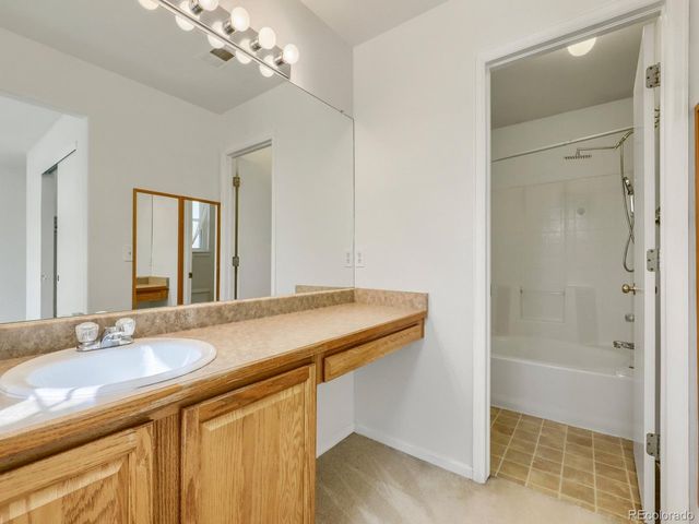 19355 E 58th Dr, Aurora, CO 80019