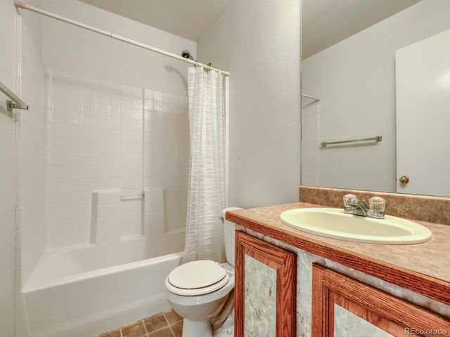 19355 E 58th Dr, Aurora, CO 80019