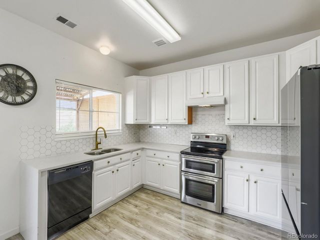 19355 E 58th Dr, Aurora, CO 80019